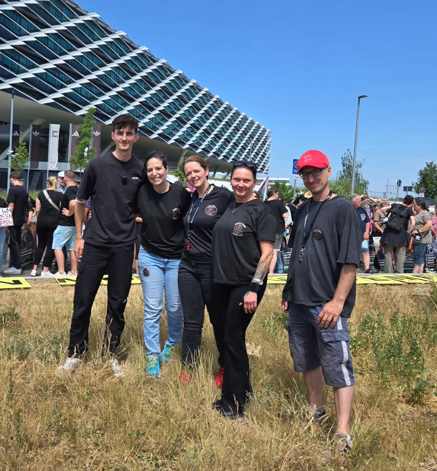 ROBIN HUND Team bei einer Demonstration